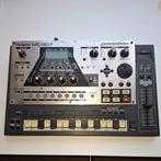 Roland MC-307 groovebox drum/ rhythm machine sequencer, Musique & Instruments, Batteries électroniques, Enlèvement ou Envoi, Comme neuf