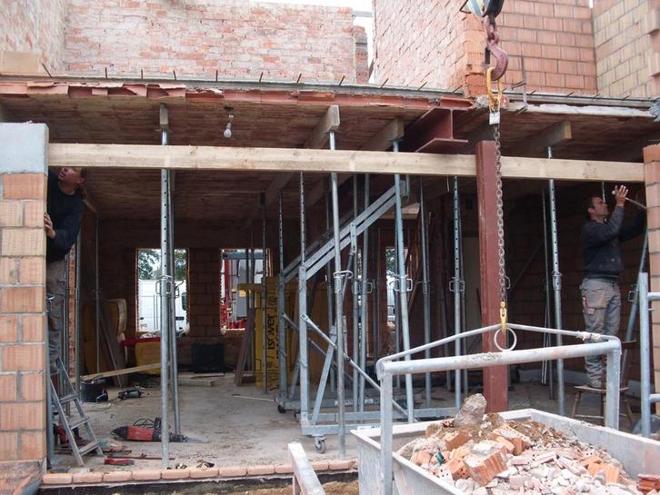 Poutrel steken werken binnen en buiten muuren.0465826053, Doe-het-zelf en Bouw, Dakpannen en Dakbedekking, Zo goed als nieuw, Ophalen of Verzenden