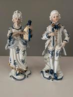 Twee beeldjes Chinees porselein, Enlèvement ou Envoi