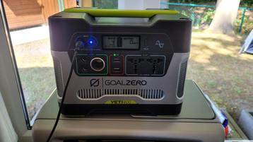 Goal Zero Yeti 400 + 100 Watt zonnepanneel beschikbaar voor biedingen