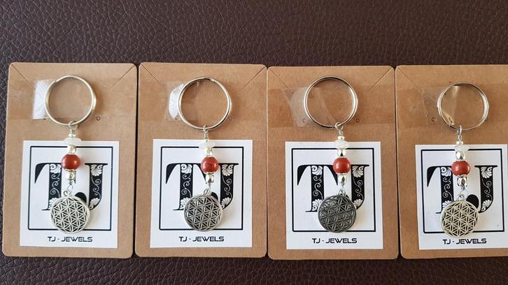 Handgemaakte sleutelhangers met edelsteen nieuw, Handtassen en Accessoires, Overige Accessoires, Ophalen of Verzenden