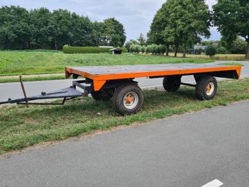 8 tons landbouw wagen, oplooprem, balenwagen aanhanger beschikbaar voor biedingen