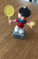 Le Petit Gibus met tennisracket – sportief verzamelbeeldje I, Verzamelen, Ophalen, Zo goed als nieuw
