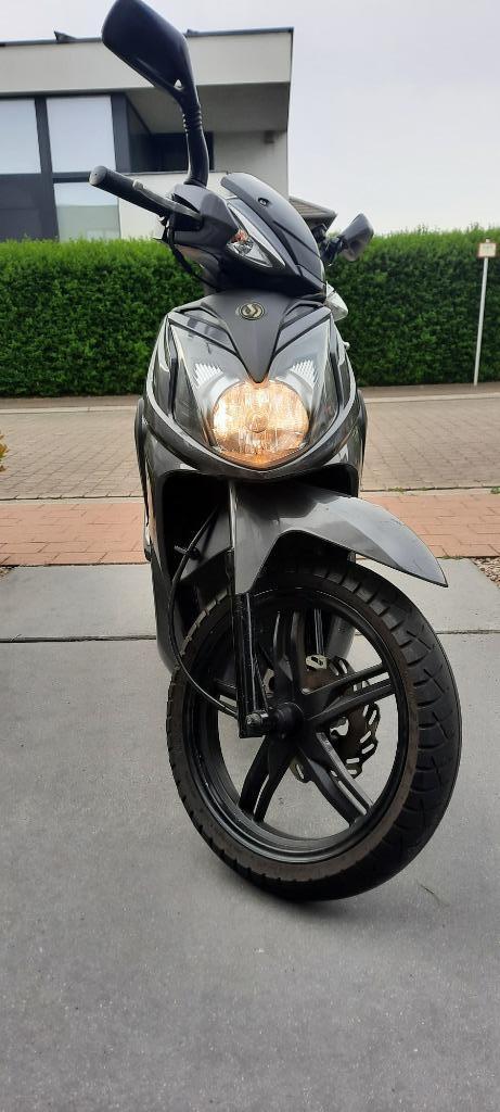 Sym symphony 125 SR, Motoren, Motoren | Overige merken, Particulier, Scooter, 11 kW of minder, 1 cilinder, Ophalen
