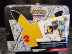pokemon celebrations collector chest, Hobby en Vrije tijd, Verzamelkaartspellen | Pokémon, Ophalen of Verzenden, Nieuw, Overige typen