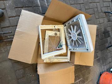 Dakluik ventilator camper beschikbaar voor biedingen