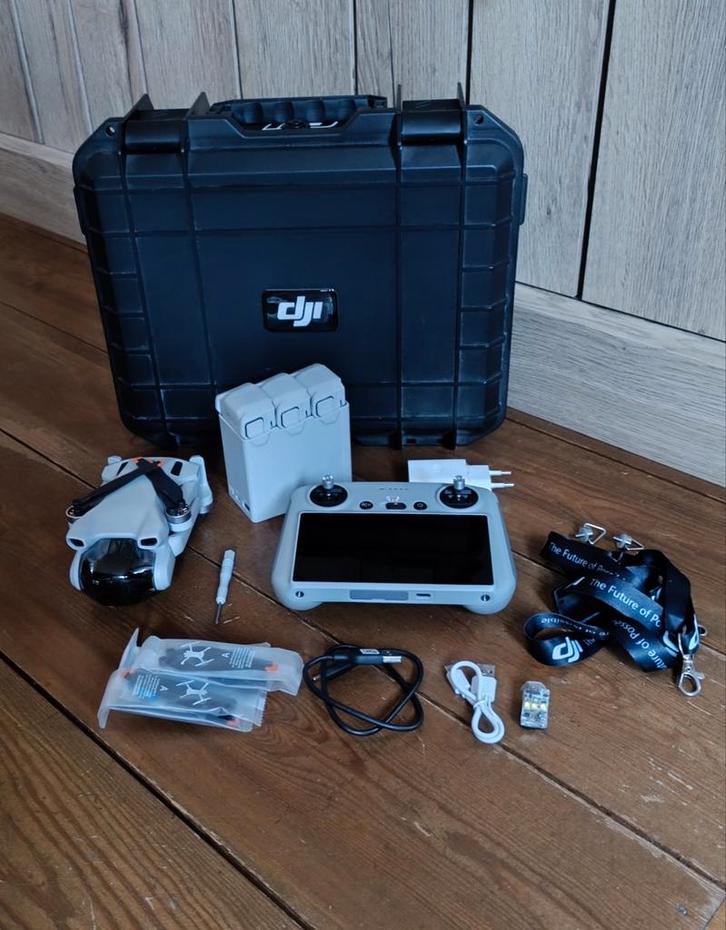 Dji mini 3 fly more combo, TV, Hi-fi & Vidéo, Drones, Comme neuf, Drone avec caméra, Enlèvement ou Envoi