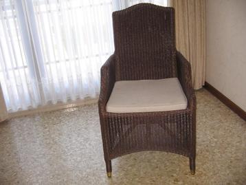 stoel  Vincent Sheppard + kussen alles als nieuw beschikbaar voor biedingen