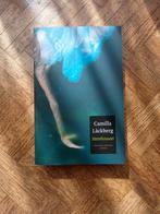 Camilla Läckberg: Steenhouwer - Zweedse thriller, Boeken, Ophalen of Verzenden, Gelezen