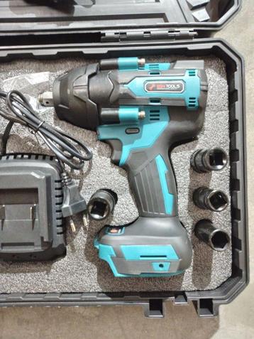 Nouvelle Boulonneuse 800Nm + 2 Batterie 21V + Chargeur beschikbaar voor biedingen