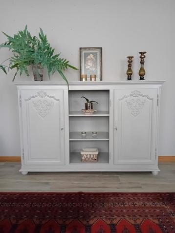  Dressoir/ boekenkast....VERKOCHT beschikbaar voor biedingen