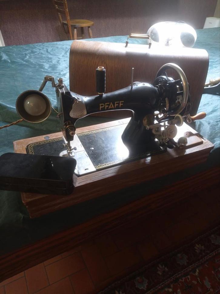 Pfaff naaimachine, Antiek en Kunst, Antiek | Naaimachines, Ophalen