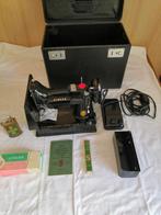 Vintage zeldzame singer 221k draagbare naaimachine, Hobby en Vrije tijd, Ophalen, Zo goed als nieuw, Naaimachine, Singer