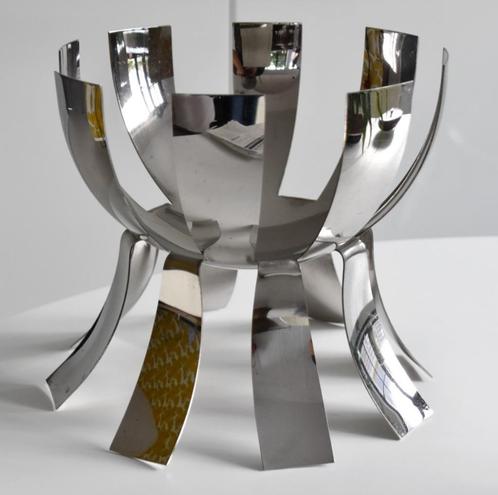 Aracnia bowl, Huis en Inrichting, Woonaccessoires | Schalen en Manden, Zo goed als nieuw, Schaal, Rond, Overige materialen, Ophalen of Verzenden