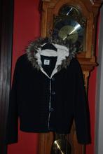 Gilet veste à capuche en tricot "Atmosphère"bleu marine T38, Taille 38/40 (M), Enlèvement ou Envoi, Comme neuf, Bleu