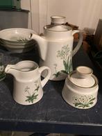 Compleet Noritake Stoneware Mountain Flowers servies, Antiek en Kunst, Antiek | Servies compleet, Ophalen of Verzenden