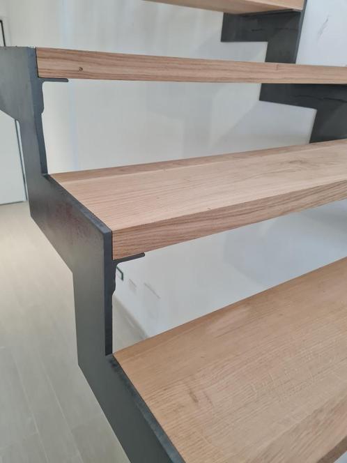 EIKEN Traptreden met smalle doorlopende lamel 34 mm dikte, Doe-het-zelf en Bouw, Ladders en Trappen, Nieuw, Ophalen of Verzenden