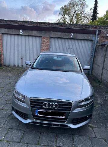 Audi A4 1.8 TFSI essence automatique, Autos, Achat, Carnet d'entretien, A4, 5 portes