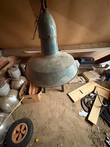 Lamp beschikbaar voor biedingen
