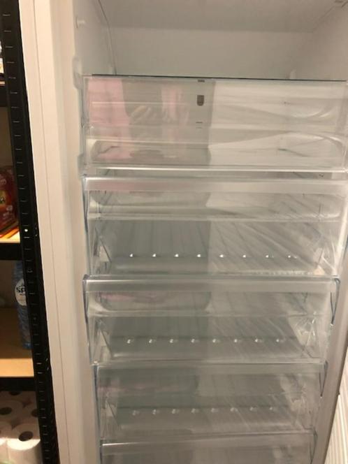 Diepvries, Elektronische apparatuur, Vriezers en Diepvrieskisten, Zo goed als nieuw, Vrijstaand, Vrieskast, 160 cm of meer, 60 tot 90 cm