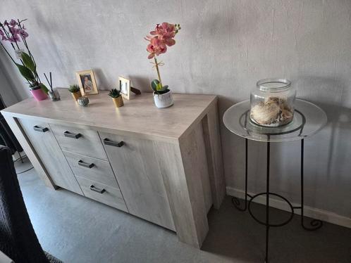 Eetkamer met salon, Huis en Inrichting, Kasten | Dressoirs, Zo goed als nieuw, Ophalen