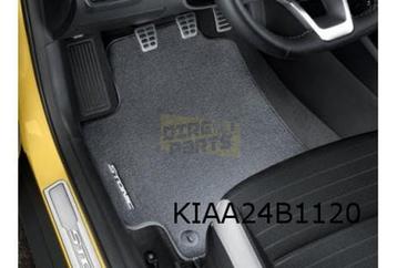 Kia Stonic Mattenset 'velours' (4x) tekst "Stonic" Origineel beschikbaar voor biedingen
