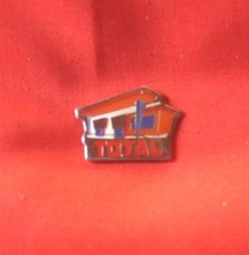 pin's pub total  beschikbaar voor biedingen