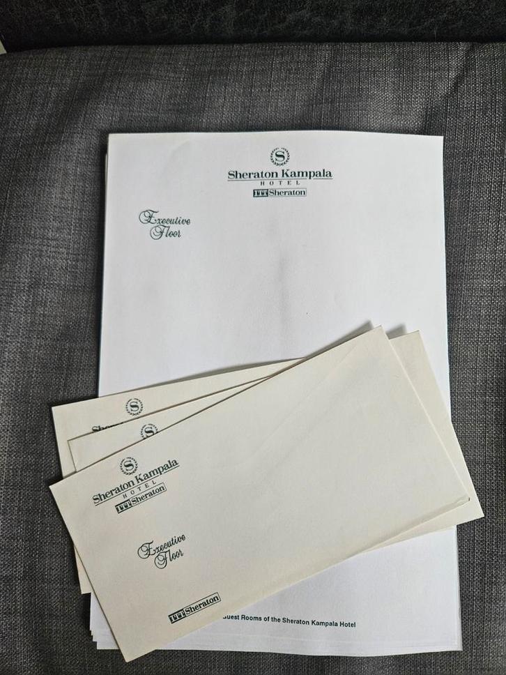 HOTEL stationery: briefpapier en enveloppen, Verzamelen, Overige Verzamelen, Zo goed als nieuw, Ophalen of Verzenden