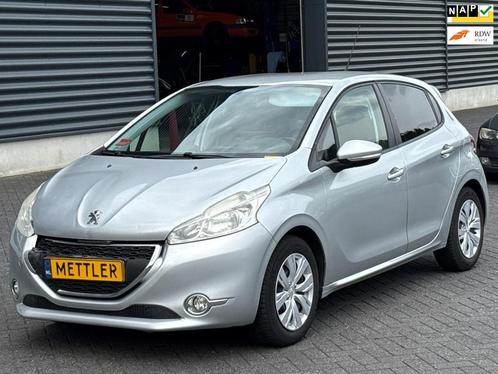 Peugeot 208 1.2 VTi Active, PDC , Navi , Airco, Auto diversen, Ongevalwagen, Peugeot, Handgeschakeld, Benzine, Stadsauto, Zilver of Grijs