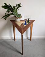 Retro bijzettafeltje, Huis en Inrichting, Tafels | Bijzettafels, Retro, Mid Century, Vintage, Gebruikt, 55 tot 75 cm, Overige vormen