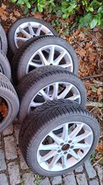 4 winterbanden in perfecte staat 215 45 R17, Auto-onderdelen, Banden en Velgen, Ophalen, Winterbanden