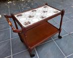 Vintage roltafel met tegelmotief, Ophalen