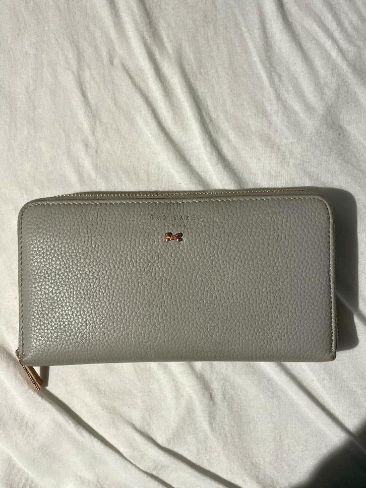 Portemonnee dames Ted Baker, Handtassen en Accessoires, Portemonnees, Gebruikt, Overige merken, Grijs, Ophalen of Verzenden