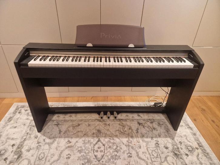 Casio Privia PX-730, Musique & Instruments, Pianos, Utilisé, Piano, Noir, Digital, Enlèvement