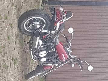 600 choper rood  beschikbaar voor biedingen