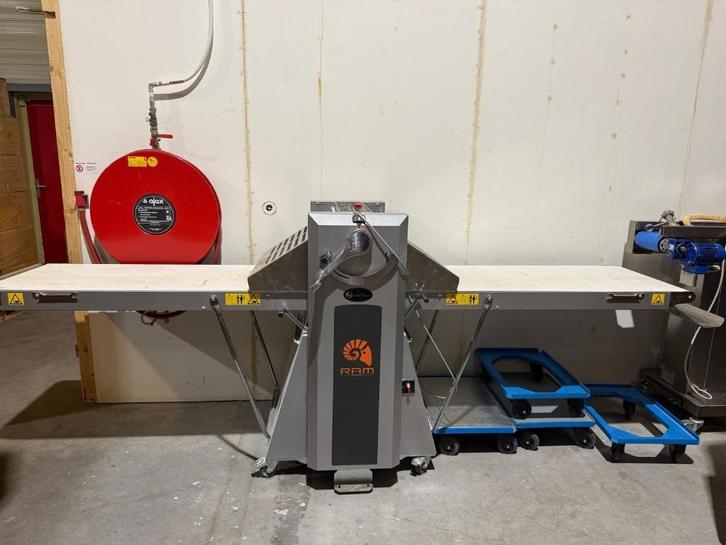 RAM Q600 deeg Uitrolmachine - Chocolademachine, Zakelijke goederen, Horeca | Keukenapparatuur, Bakkerij en Slagerij, Gebruikt