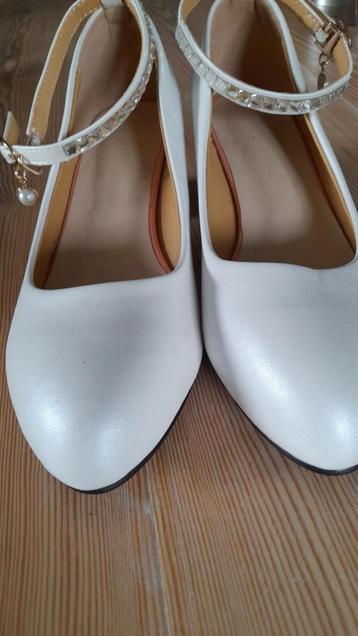 Witte nieuwe schoenen maat 37,5