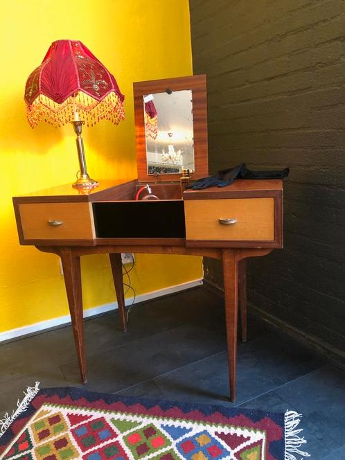 Vintage kaptafeltje, Huis en Inrichting, Tafels | Kaptafels, Zo goed als nieuw, Ophalen