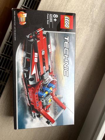 Lego technic beschikbaar voor biedingen