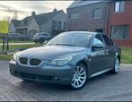 BMW 520i essence de 2004, Autos, BMW, Argent ou Gris, Beige, Boîte manuelle, 5 portes