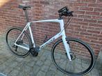 Specialized Sirrus 4.0 carbon, Fietsen en Brommers, Fietsen | Heren | Sportfietsen en Toerfietsen, Ophalen of Verzenden, Zo goed als nieuw
