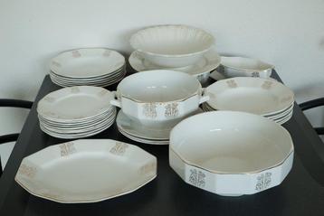 Antiek 32-delig servies – Faïencerie Saint-Ghislain beschikbaar voor biedingen