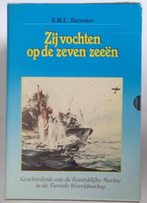 VERDREVEN DOCH NIET VERSLAGEN. ZIJ VOCHTEN OP DE ZEVEN ZEEËN, Boeken, Oorlog en Militair, Gelezen, Marine, Tweede Wereldoorlog
