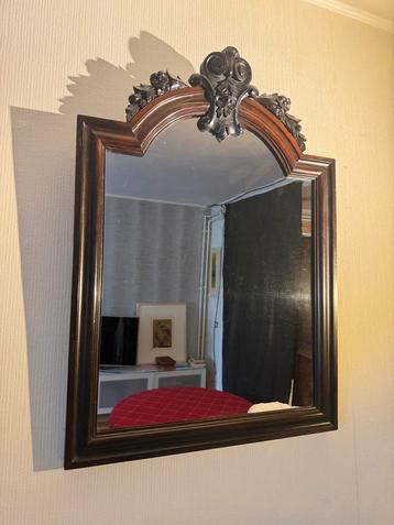 Ancien miroir, Enlèvement