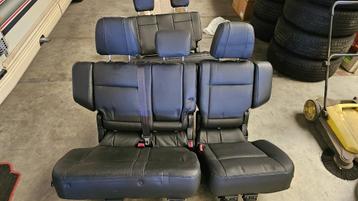 Pajero achterstoelen 7 zits (zwart leder) nieuwstaat beschikbaar voor biedingen