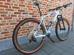 Cube Reaction C62 Pro White-Blue-Red mod 2024 in nieuwstaat, Hardtail, Heren, Zo goed als nieuw, 53 tot 57 cm