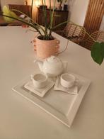 Witte theepot + 2 kopjes + dienblad, Nieuw, Ophalen of Verzenden, Effen, Kop(pen) en/of Schotel(s)