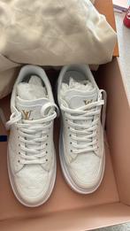 1 maal gedragen Louis Vuitton sneakers maat 40,5., Ophalen, Nieuw, Sneakers