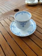 Rosina Queen's Fontainebleu kop en schotel, Collections, Enlèvement ou Envoi, Utilisé, Porcelaine, Tasse et/ou soucoupe