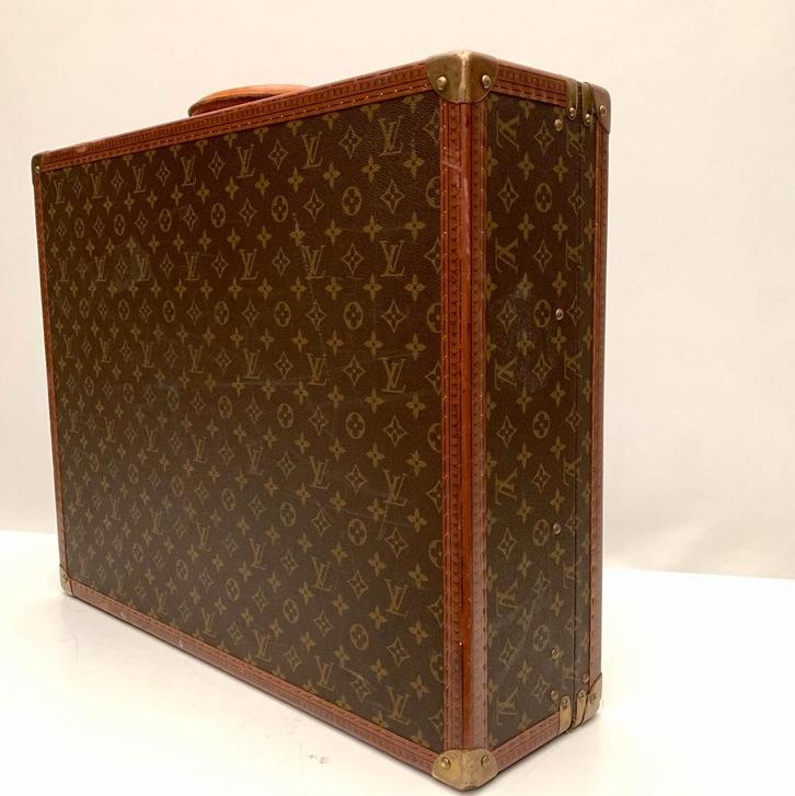 Louis Vuitton koffer met kleerhangers.Nog meer LV en Delvaux, Handtassen en Accessoires, Tassen | Damestassen, Ophalen